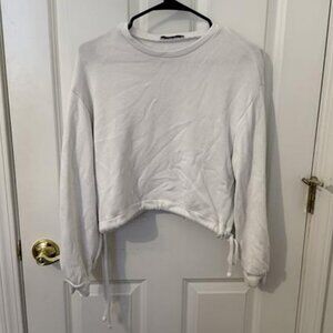 Zara Cropped Casual White Sweater